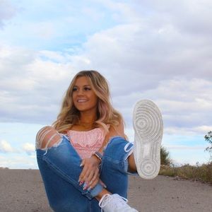 Meet your posher, Kendyll!